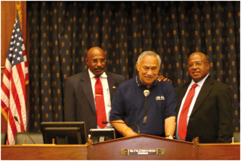 Pimpinan IGSSRAPRI (Franzalbert Joku dan Nicholas Messet) dengan 
Eni Faleomavaega, Washington DC, 22 September 2010