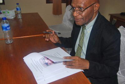 Rev. Benny Giay, chairman of the Kingmi Gospel Tabernacle Church, spent days to discuss the letter with his colleagues. Giay is also an anthropologist educated at the Vrije University in Amsterdam. When meeting Giay, President Susilo Bambang Yudhoyono, himself a Ph.D, asked Giay in what field he wrote his Ph.D thesis. 